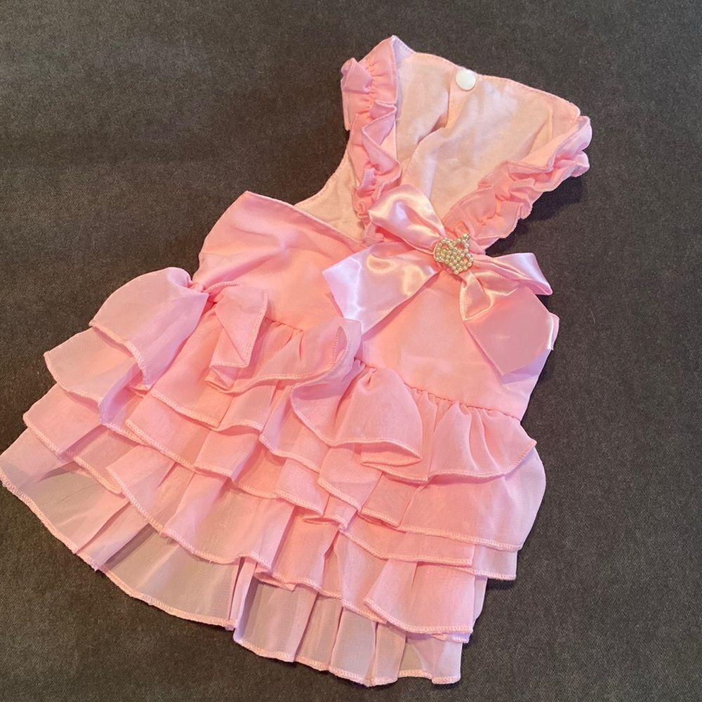Dog Dress Pink with Cute Ruffle Skirt & Bow Size M NEW